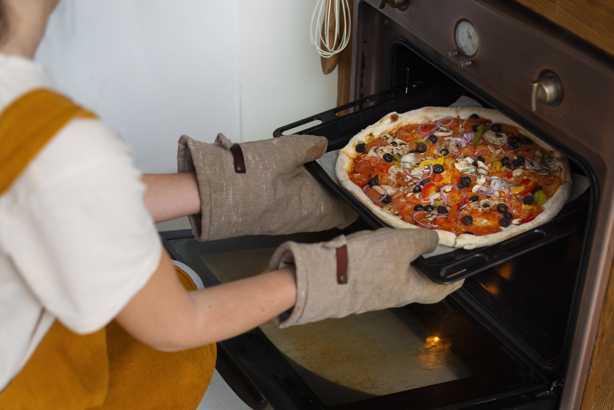 Electric Pizza Oven UAE: How to Make Restaurant-Quality Pizza at Home